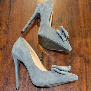 Elsada by Nicqueva Gray Suede Pumps 6.5